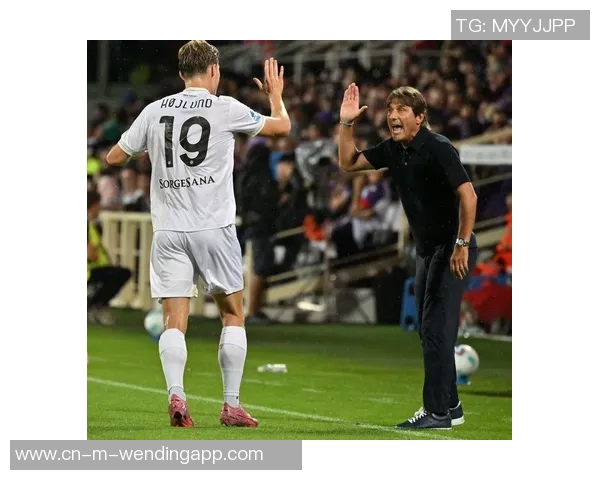 佛罗伦萨与那不勒斯激战正酣谁能在意甲赛场上笑到最后